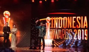 Asrorun Niam Raih Penghargaan Indonesia Award 2019