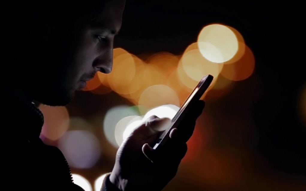 Mengurangi Efek Paparan Smartphone pada Mata di Masa Pandemi Covid-19