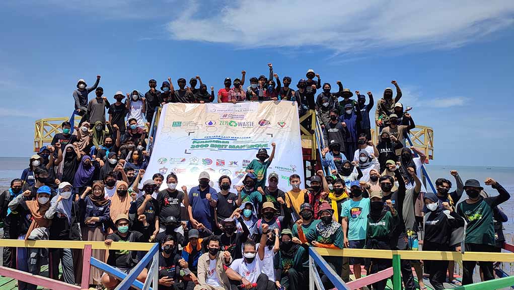 Penjaga Laut Makassar Memaknai Sumpah Pemuda dengan Aksi Muda Jaga Iklim