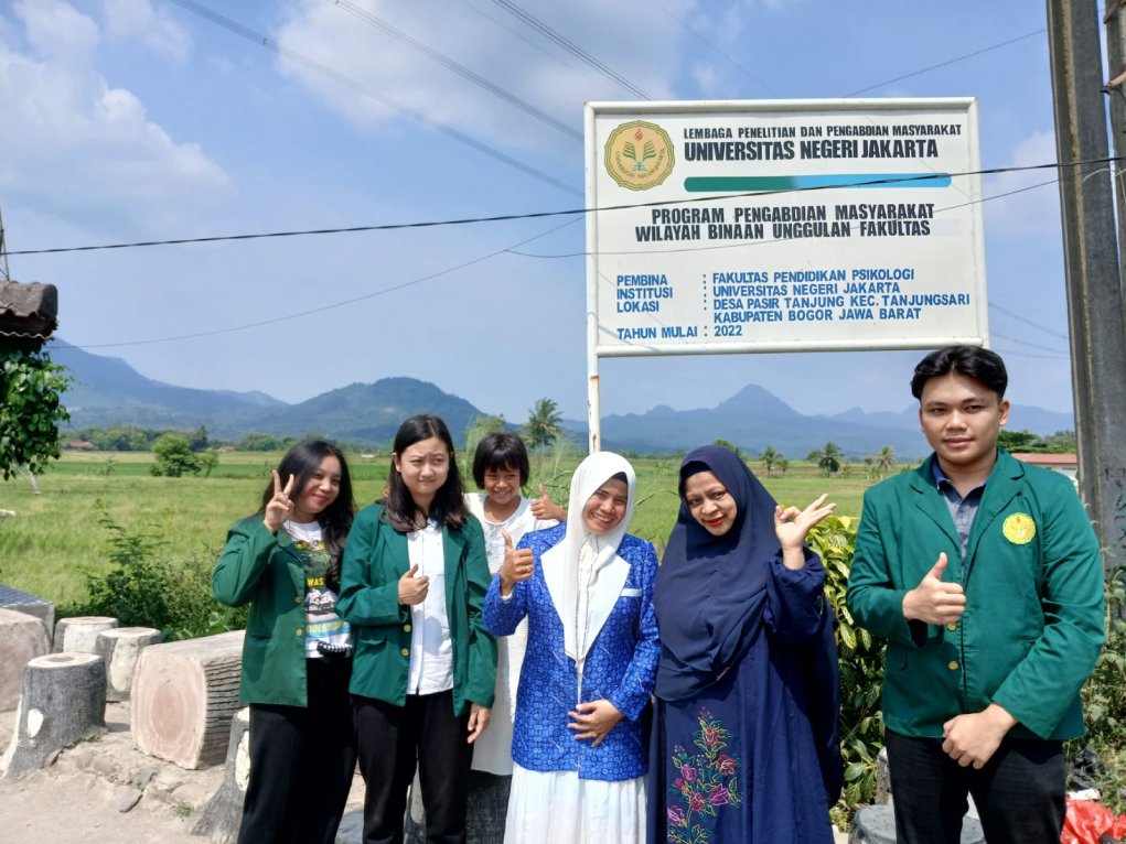 UNJ Bantu UMKM Desa Pasirtanjung Kabupaten Bogor Tingkatkan Loyalitas Konsumen